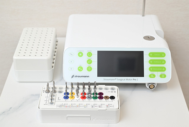 ストローマン社製<br>インプラント手術用モーター